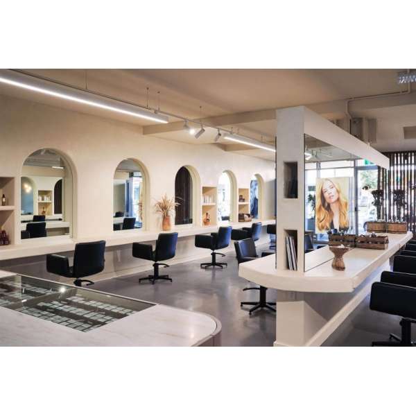 Mẫu thiết kế tiệm salon tóc hot nhất 2024 dành cho khách hàng