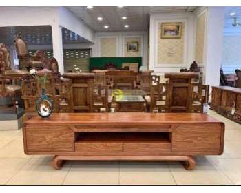 KỆ TI VI GỖ SỒI NGA KT078