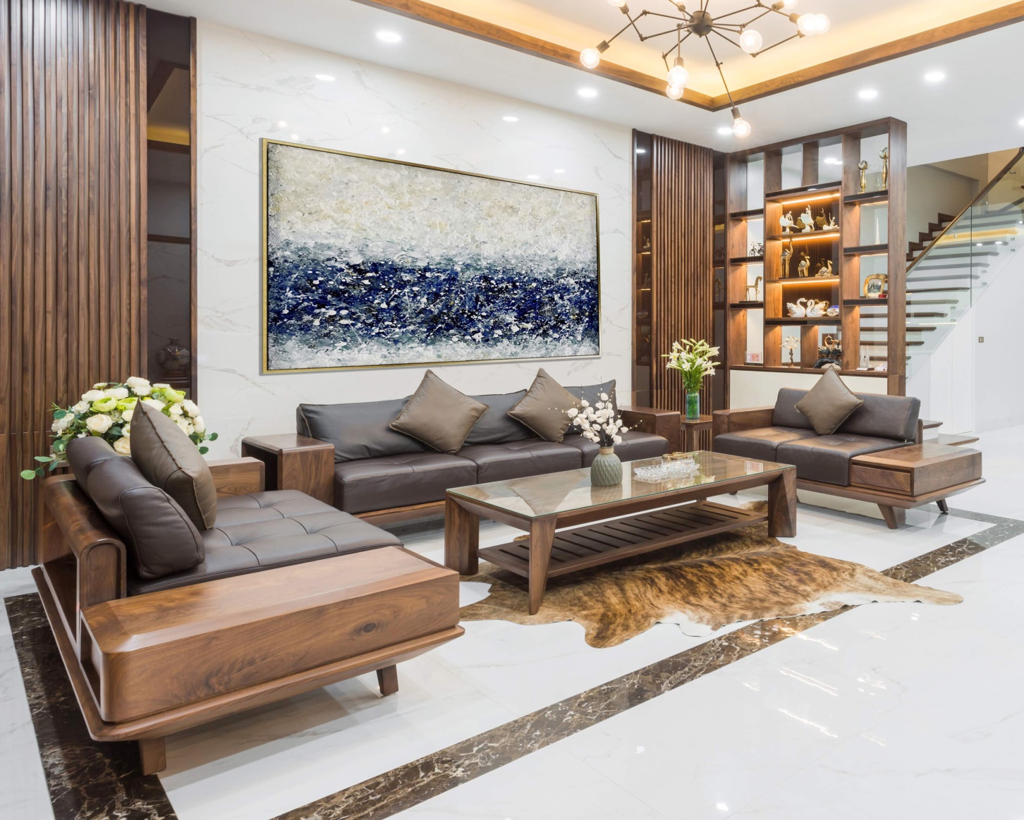 Sofa góc L gỗ sồi Nga BG201 sẽ là lựa chọn hoàn hảo cho không gian phòng khách của bạn. Sản phẩm được sản xuất từ gỗ sồi Nga cao cấp, thiết kế sang trọng, đẳng cấp với đệm mút êm ái, tạo sự thoải mái tuyệt đối cho người sử dụng. Hãy để sản phẩm đem lại sự hài lòng cho không gian phòng khách của bạn.